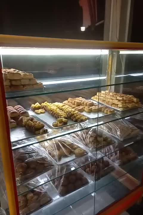 فروش ویترین شیرینی خشک|فروشگاه و مغازه|بروجرد, |دیوار