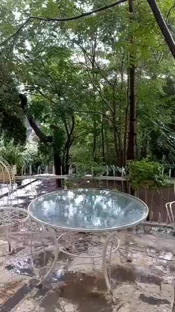 ۲۵۰متر مستغلات ۲۰۰متر حیاط دراختیار