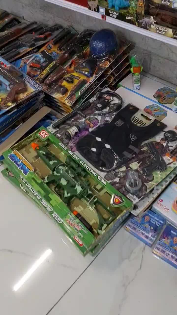 تفنگ اسباب بازی ساچمه ای و موزیکال و شارژی|اسباببازی|ملارد, |دیوار