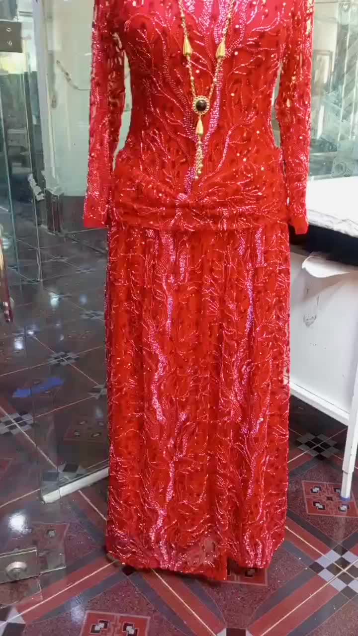 لباس سقزی قرمز|لباس|جوانرود, |دیوار