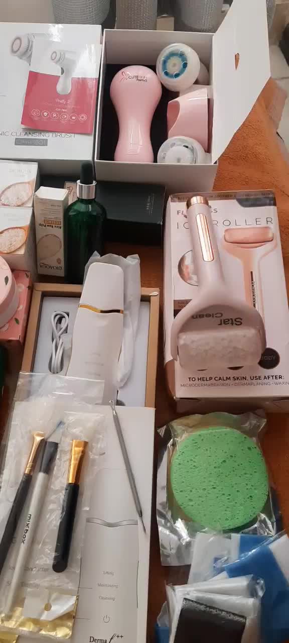 وسایل فیشیال و پاکسازی پوست|آرایشی، بهداشتی، درمانی|پرند, فاز ۵|دیوار