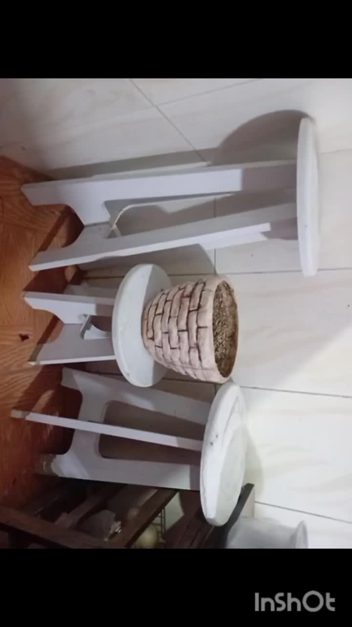 میز چوبی زیر گلدان ۳عداد ۳۰۰تومان|صنایع دستی و سایر لوازم تزئینی|امیدیه, |دیوار