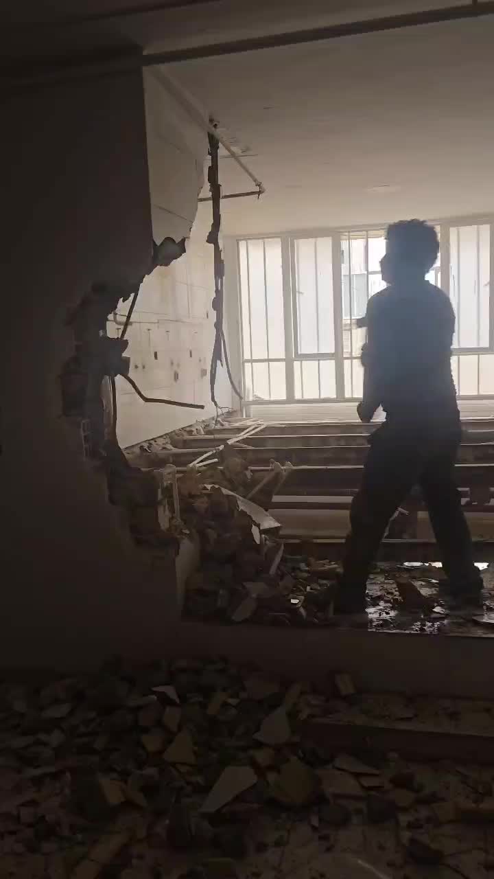 تخریب وبازسازی ساختمانهای خودرا به ما بسپارید|خدمات پیشه و مهارت|کنگاور, |دیوار