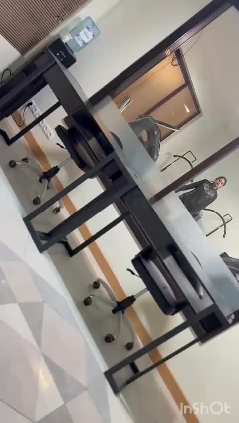 اجاره لاین های زیبایی در بهترین لوکیشن|خدمات آرایشگری و زیبایی|اصفهان, باغ زرشک|دیوار