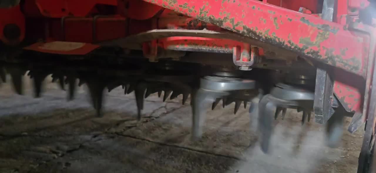 تراکتور نیوهلند کمبینات گاسپاردو|ماشین‌آلات صنعتی|اصفهان, زیار|دیوار