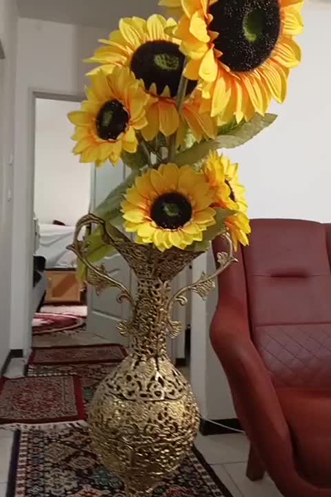 یک عدد گلدون برنزی شیک|صنایع دستی و سایر لوازم تزئینی|پرند, فاز ۶|دیوار