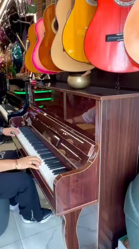 افرا گیتار ارزان|گیتار، بیس، امپلیفایر|گلبهار, شهر جدید گلبهار|دیوار