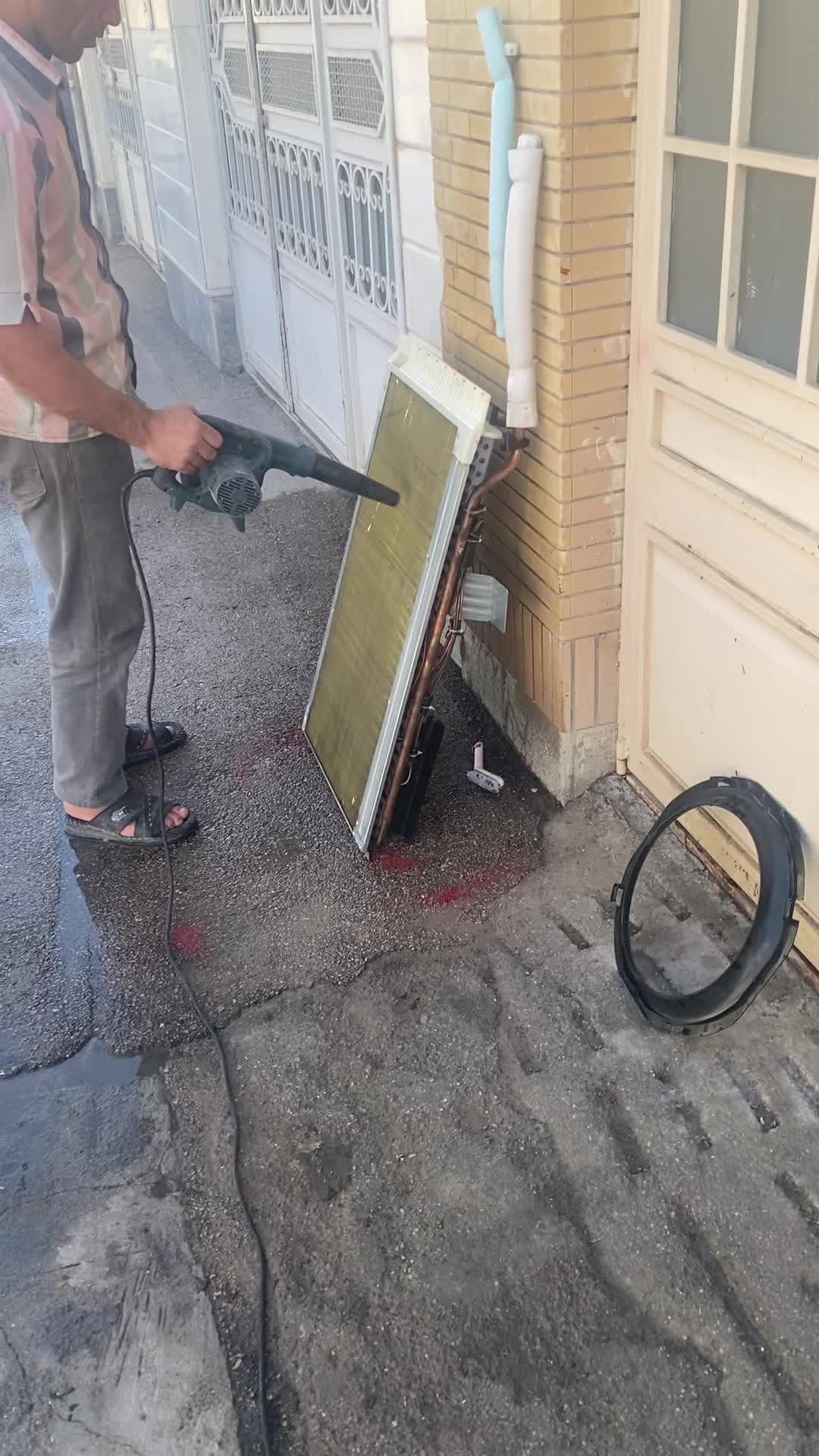 نصاب اسپیلت کولر گازی نصب راه اندازی|خدمات پیشه و مهارت|بجنورد, |دیوار