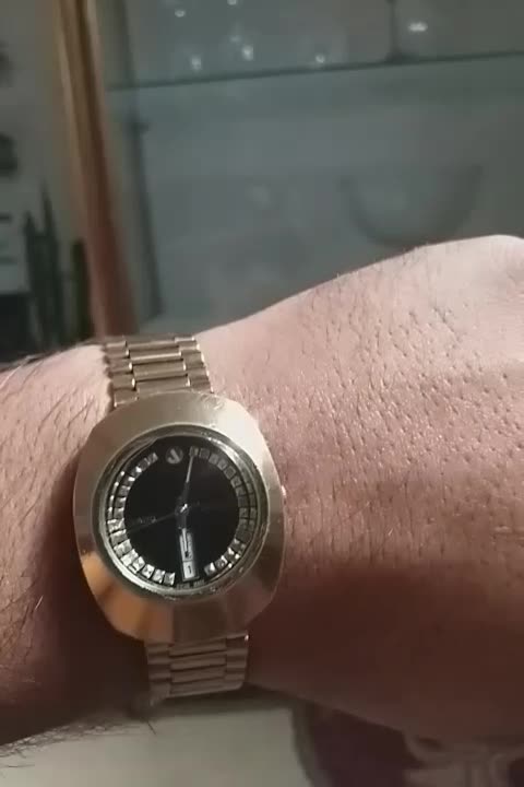 ساعت مچی رادو|ساعت|شیراز, قصرالدشت|دیوار