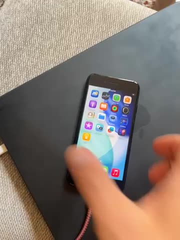 آیفون SE 2022 کاملا سالم و بدون خش با کارتن|موبایل|تهران, کاشانک|دیوار