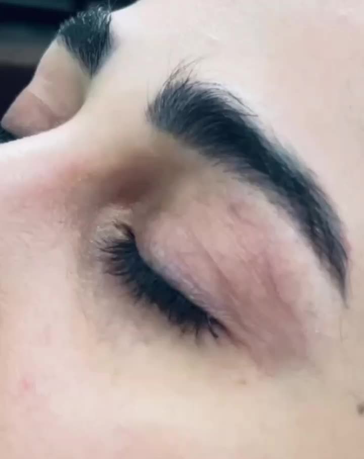 لیفت مژه و ابرو فقط هزینه مواد|خدمات آرایشگری و زیبایی|قم, دروازه چوبی|دیوار