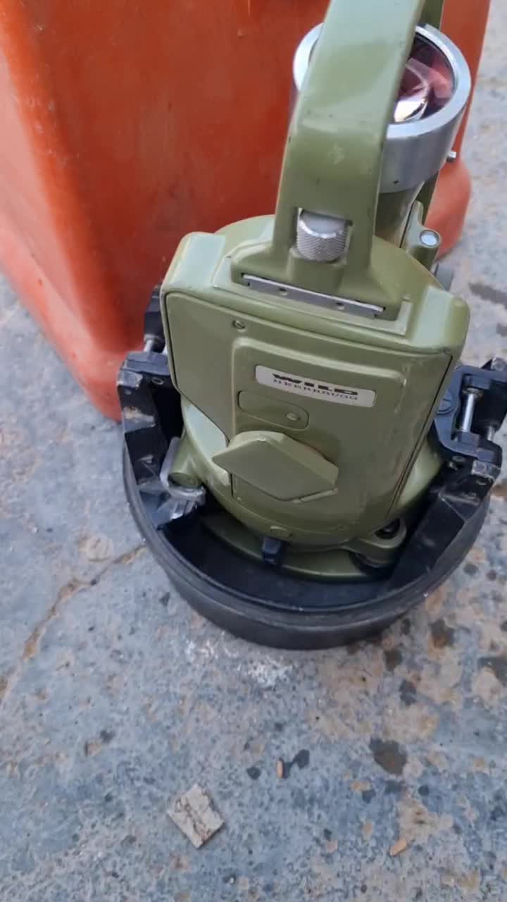 دوربین تئودولیت وایلد T2توتال شارژی عتیقه کمیاب نو|دوربین عکاسی و فیلم‌برداری|بیرجند, |دیوار