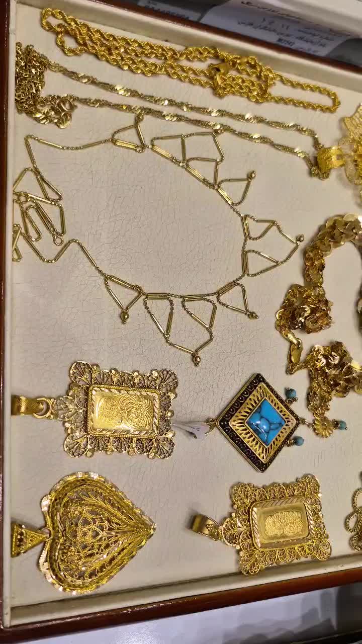 انواع ست و نیم ست دستبند گوشواره و مدال اقصادی|جواهرات|شیراز, شاهچراغ|دیوار