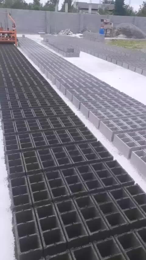 اجاره کارگاه بلوک زنی (با تمام امکانات)|اجارهٔ دفتر صنعتی، کشاورزی، تجاری|قائم‌شهر, |دیوار