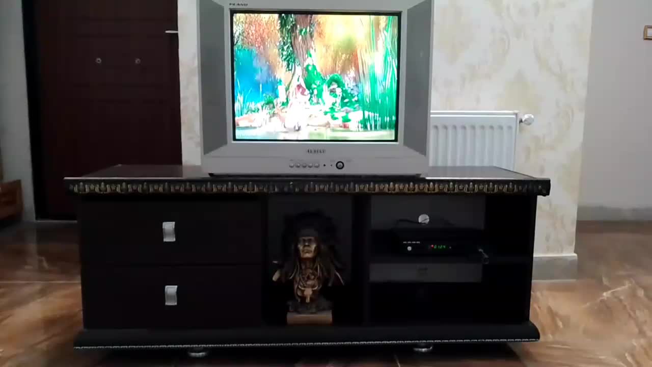 تلویزیون سامسونگ به همراه میز|تلویزیون و پروژکتور|محمدیه-قزوین, |دیوار