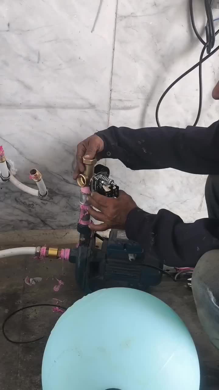 نصب پمپ و تانکر و لوله کشی آب و فاضلاب ، برقکاری|خدمات پیشه و مهارت|نی‌ریز, |دیوار