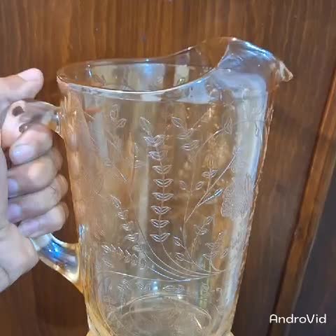 پارچ زنگاری|کلکسیون اشیاء عتیقه|ساری, |دیوار