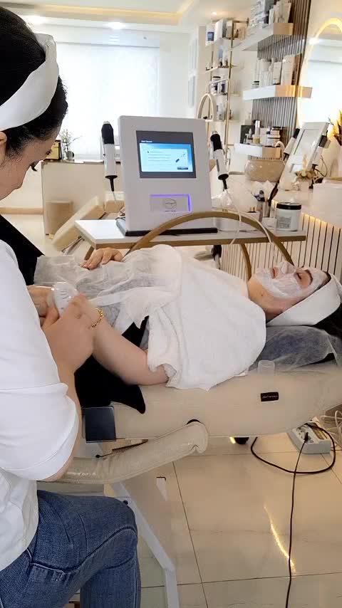 آموزش وخدمات فیشال و پاکسازی تخصصی پوست|خدمات آرایشگری و زیبایی|رشت, رشتیان|دیوار