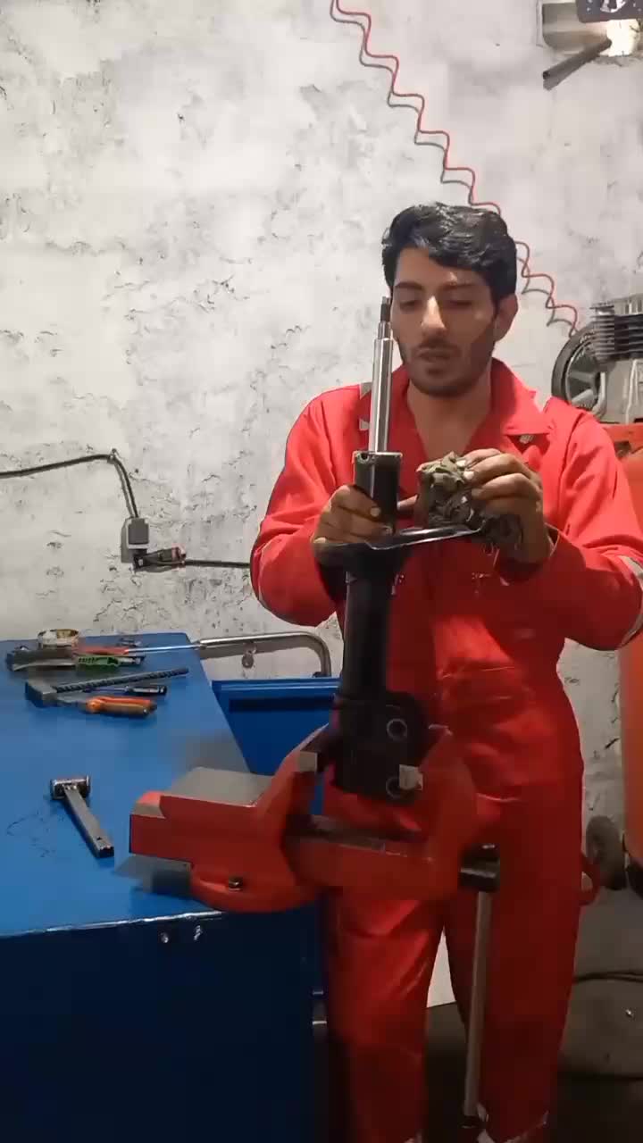 تعمیر کمک فنر و تقویت وشارژ وجلوبندی|خدمات موتور و ماشین|یزد, |دیوار