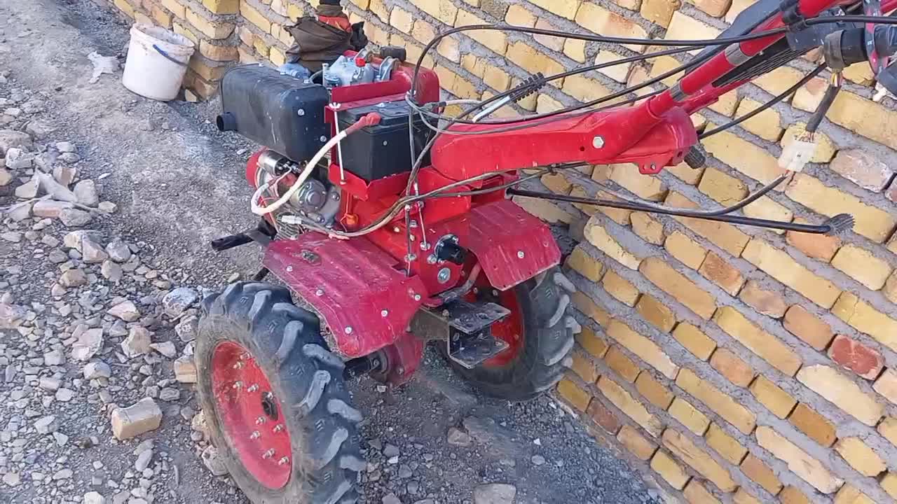 ۲عدد تیلر|ماشین‌آلات صنعتی|زاوه, |دیوار