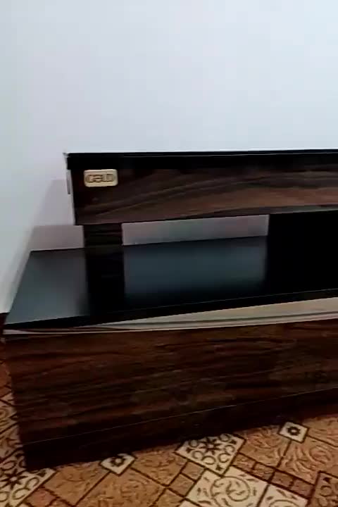 میز تلویزیون در حد نو نو بدون هیچگونه آسیبی|میز تلویزیون|مشگین شهر, |دیوار