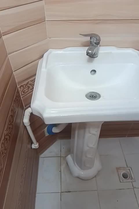 روشویی در حد نو تمیز|لوازم سرویس بهداشتی|بجنورد, |دیوار