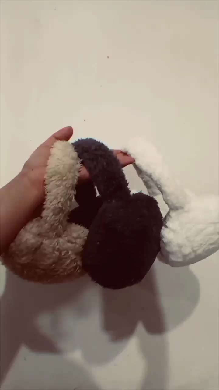 گوشگیر تدی|کفش و لباس بچه|بروجن, |دیوار