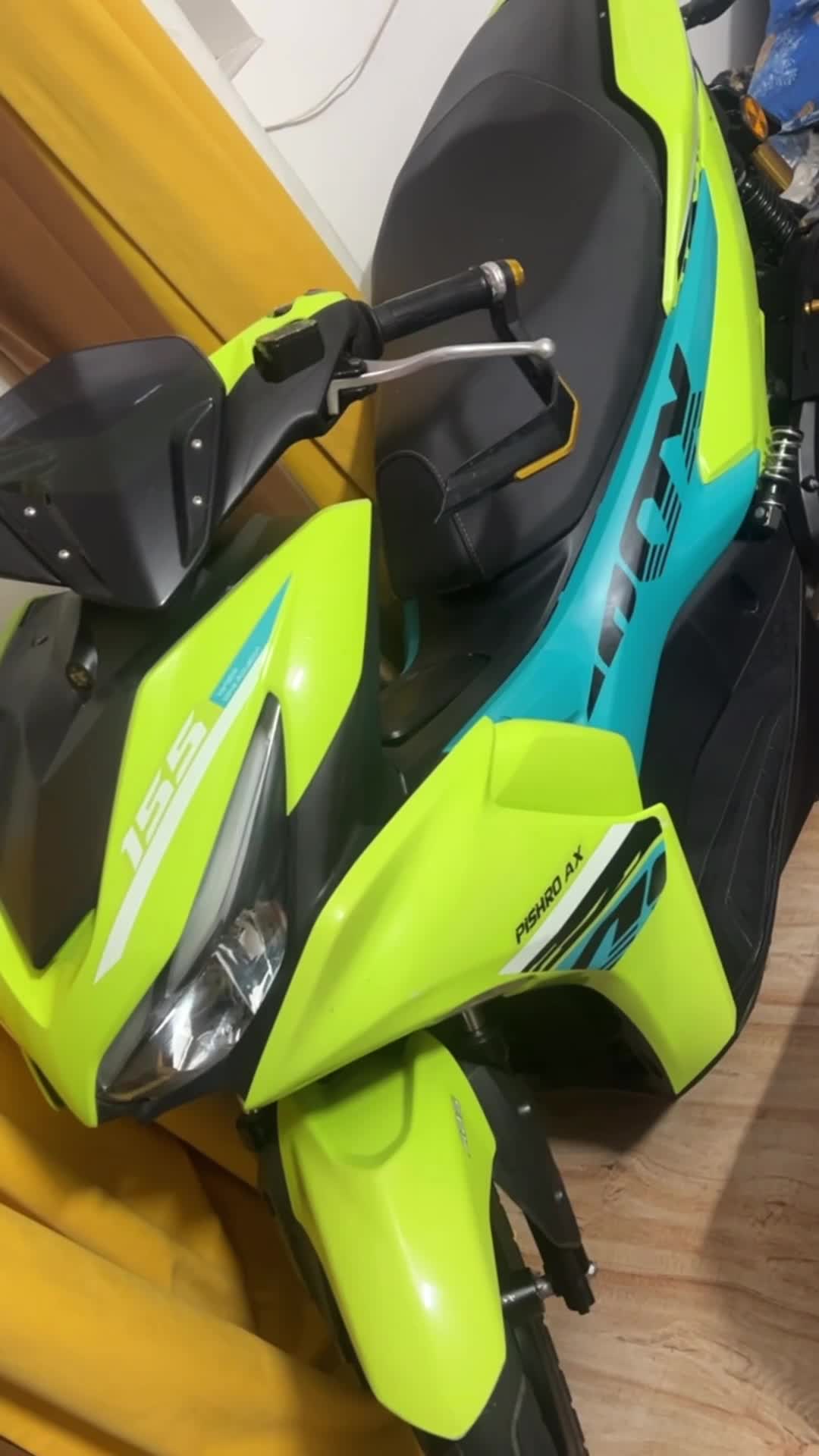 موتور سالم مدل۴۰۲ تمیز صند صفید|موتورسیکلت|گنبد کاووس, |دیوار