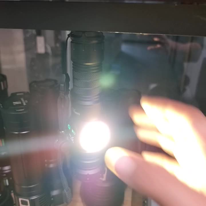 چراغ قوه زوم دار پلیسی اسمالسان مدل ۲۳۰۵|کوهنوردی و کمپینگ|تهران, لاله زار|دیوار