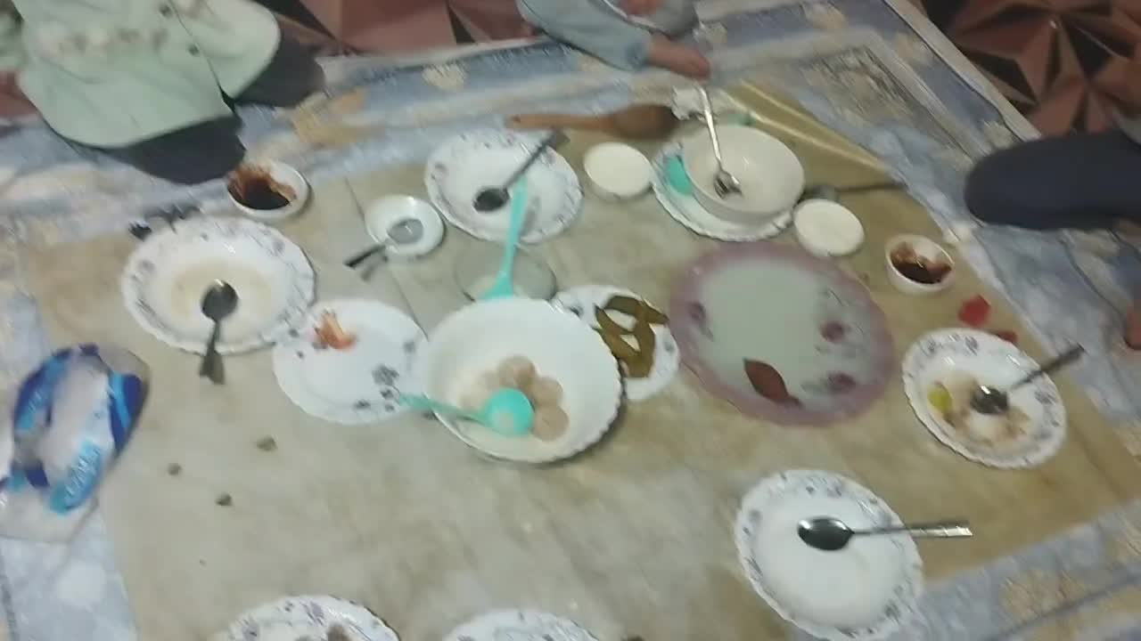 غذاهای سنتی سوری|خوردنی و آشامیدنی|قم, قلعه یزدیها|دیوار