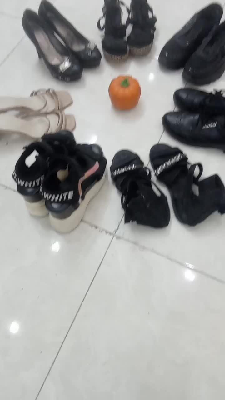 دوجفت کتونی مشگی در حد نوع|کیف، کفش، کمربند|قم, آزادگان|دیوار