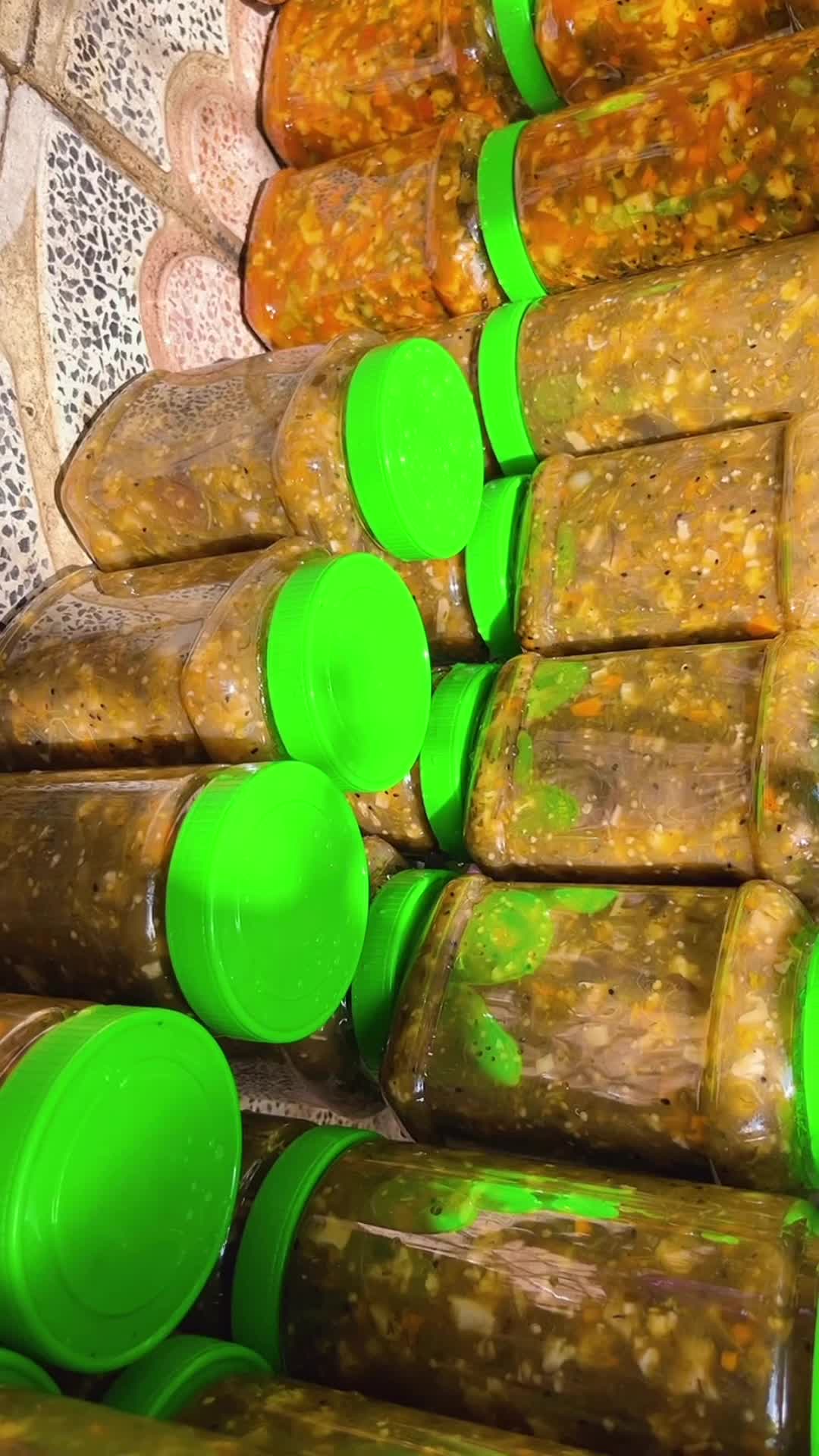 ترشی خونگی مخلوط و گوجه و لیته|خوردنی و آشامیدنی|تهران, جنت‌آباد مرکزی|دیوار