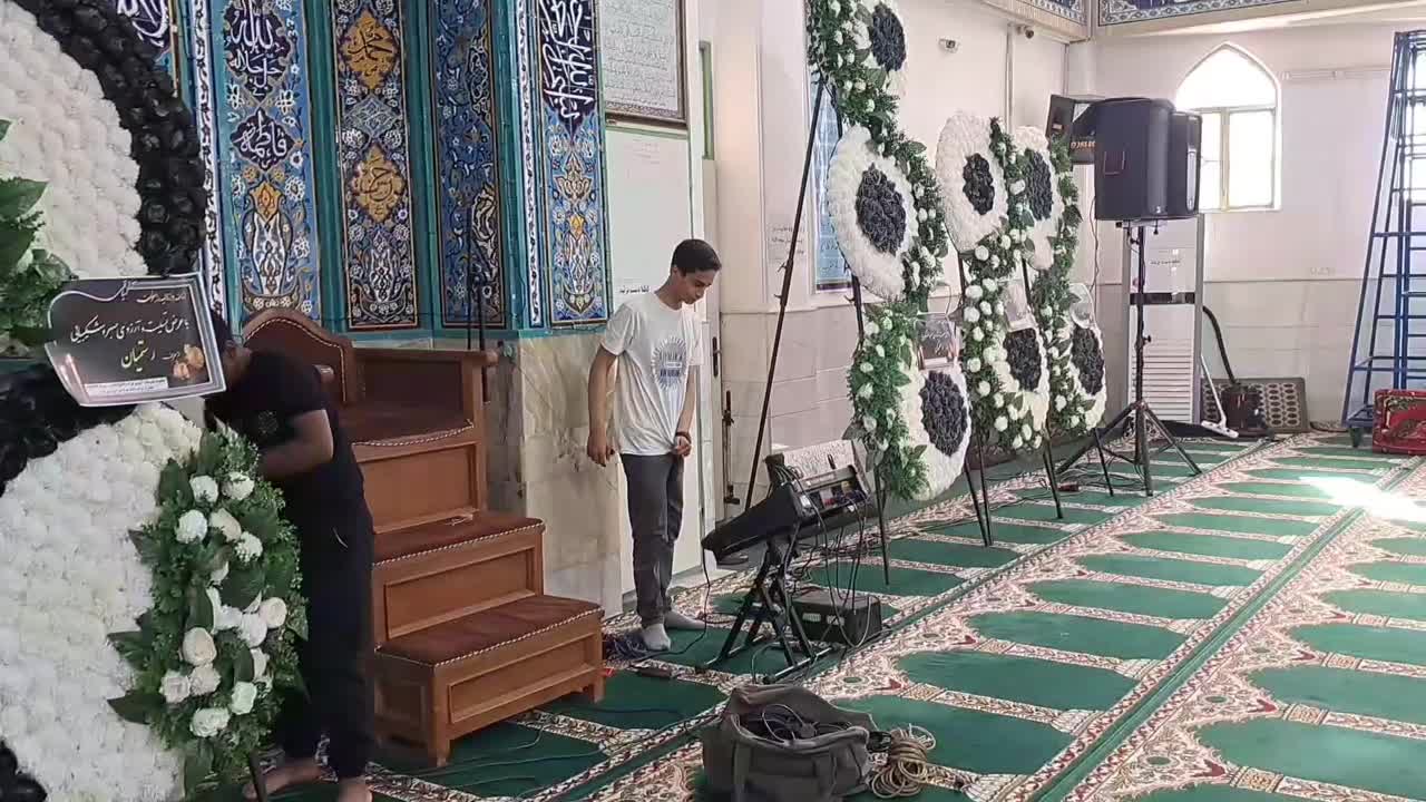 اجاره تاج گل مصنوعی آبنوس|خدمات پذیرایی، مراسم|قم, آزادگان|دیوار