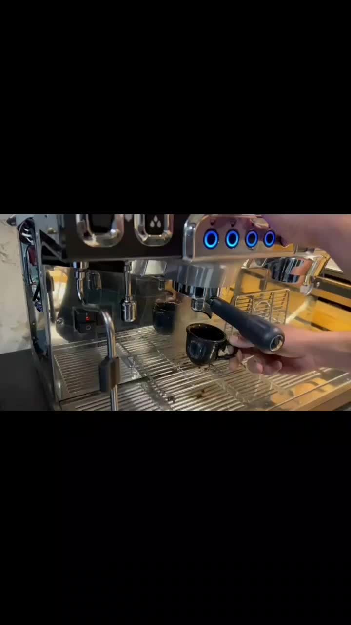 اسپرسوساز صنعتی ایتالیایی کاریمالی سنتو ۲۰۱۶|کافی‌شاپ و رستوران|بجنورد, |دیوار