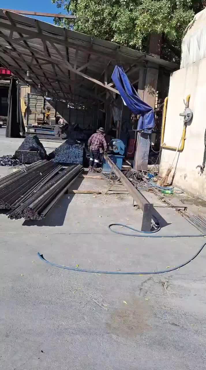 ساخت انواع جرثقیل های سقفی،دروازه ای و بازوئی|خدمات پیشه و مهارت|صفادشت, |دیوار