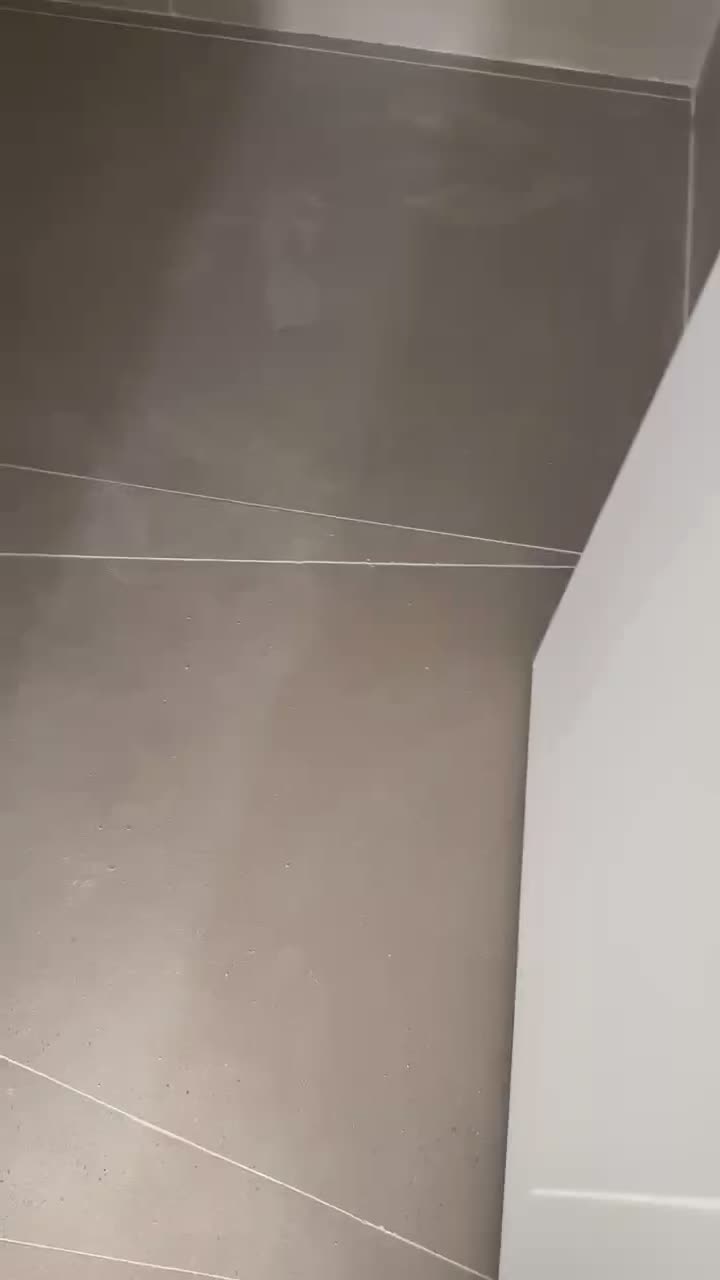 کاشی کاری و سرامیک کاری لکه گیری حمام و دستشویی|خدمات پیشه و مهارت|قشم, |دیوار