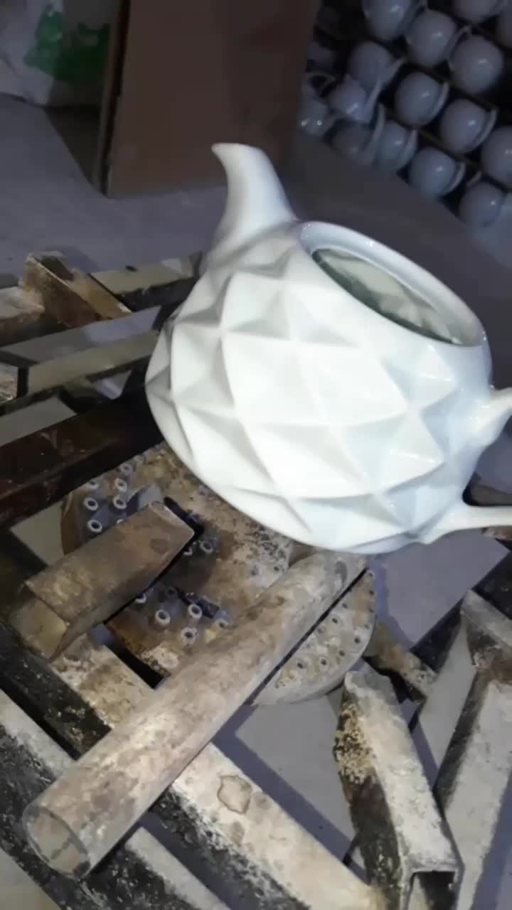 قوری چینی ماکان تبریز|قوری، کتری، قهوه‌ساز دستی|رشت, کوی مهر|دیوار