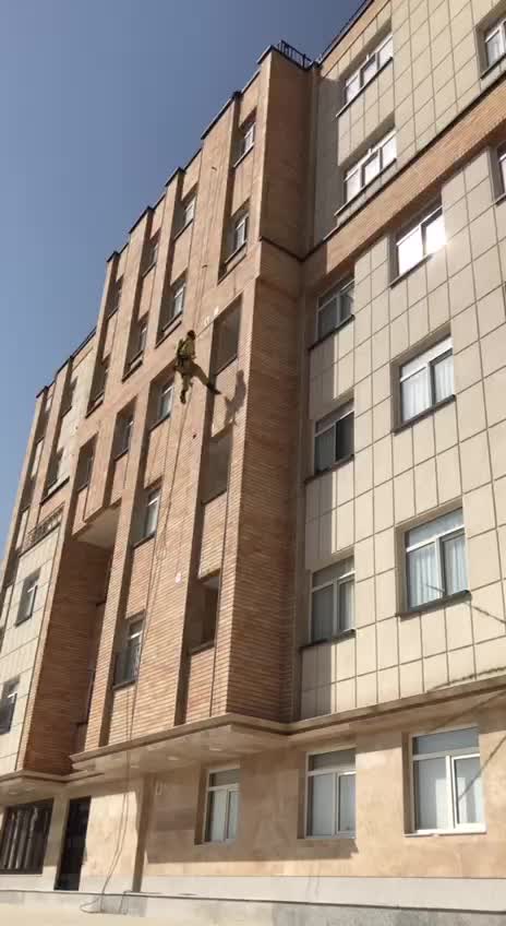 پیچ رولپلاک سنگ نما با طناب شستشوی نمای ساختمان|خدمات پیشه و مهارت|تهران, مینی‌سیتی (شهرک نفت)|دیوار