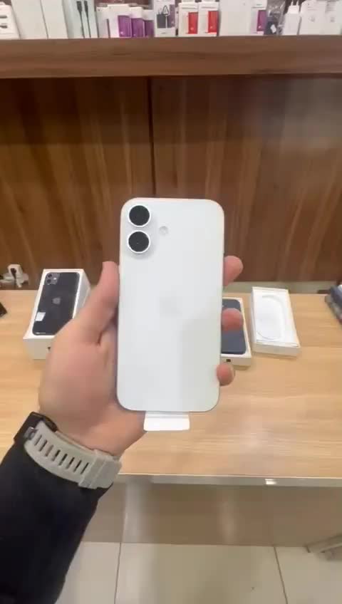 ایفون 16نرمال بسیار تمیز ۱۰ ماه گارانتی نقدواقساطی|موبایل|تهران, نصرت|دیوار