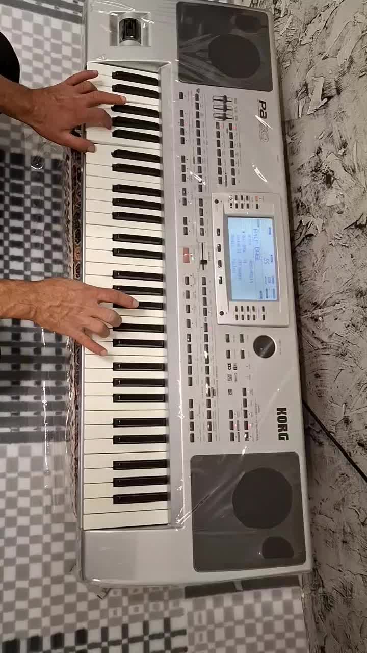 کیبورد|پیانو، کیبورد، آکاردئون|سنندج, |دیوار