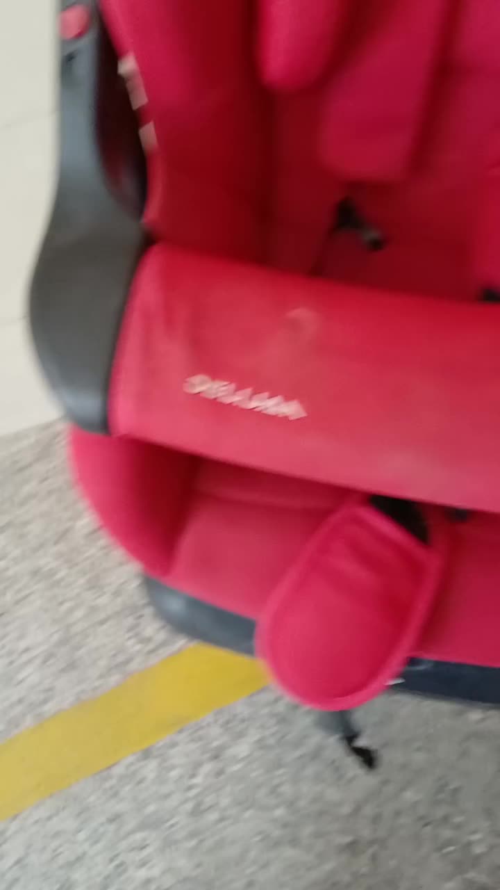 صندلی کودک|تخت و صندلی بچه|شاهین‌شهر, فردوسی|دیوار