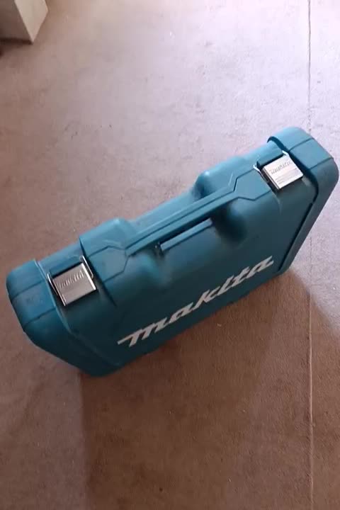 دلر دو زمانه ماکیتاالمانی .اصل|ابزارآلات|کاشان, فاز ۲ ناجی آباد|دیوار