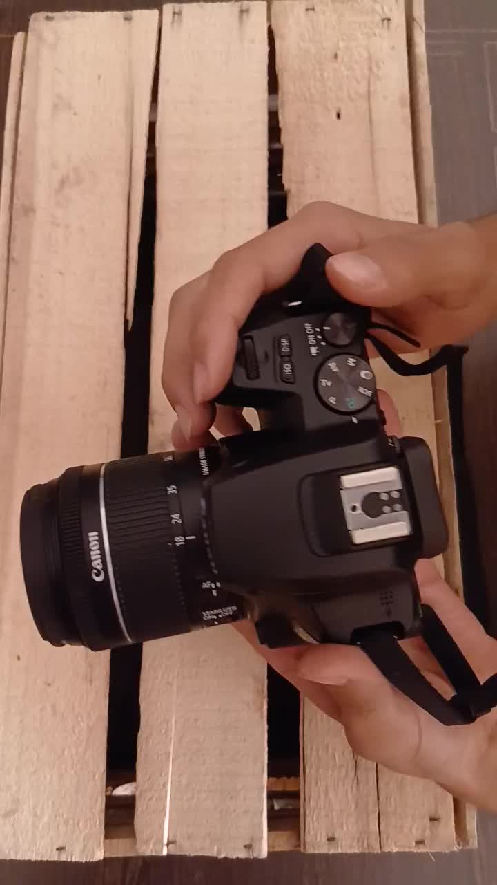 دوربین عکاسی کنون Canon به همراه لنز D250و تجهیزات|دوربین عکاسی و فیلم‌برداری|کرمان, |دیوار