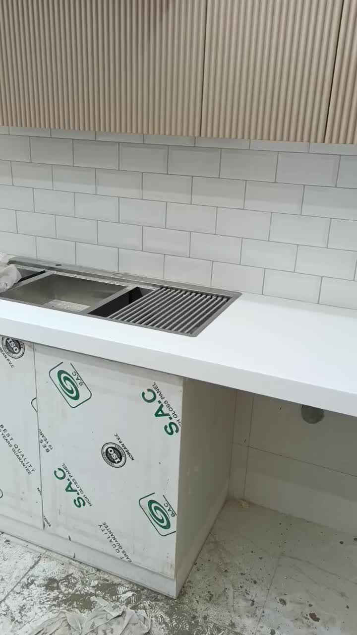 کاشی کار چسبی ودوغابی حرفه‌ای قیمت مناسب|خدمات پیشه و مهارت|اصفهان, خانه اصفهان|دیوار