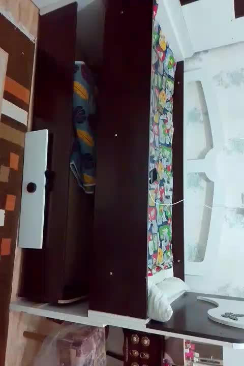 یک عدد تخت کشویی دونفر با همراه کمد|تخت و سرویس خواب|قزوین, |دیوار