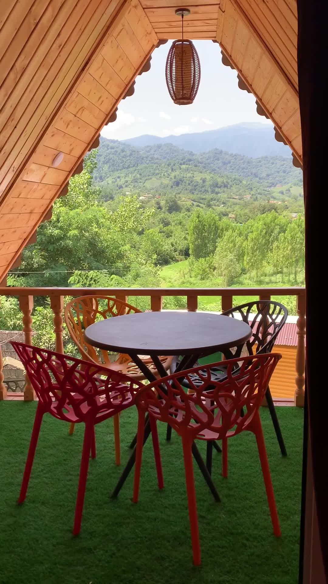 ویلاسوییسی با تمام امکانات ویو جنگلی قلعه رودخان|اجارهٔ کوتاهمدت ویلا و باغ|فومن, |دیوار