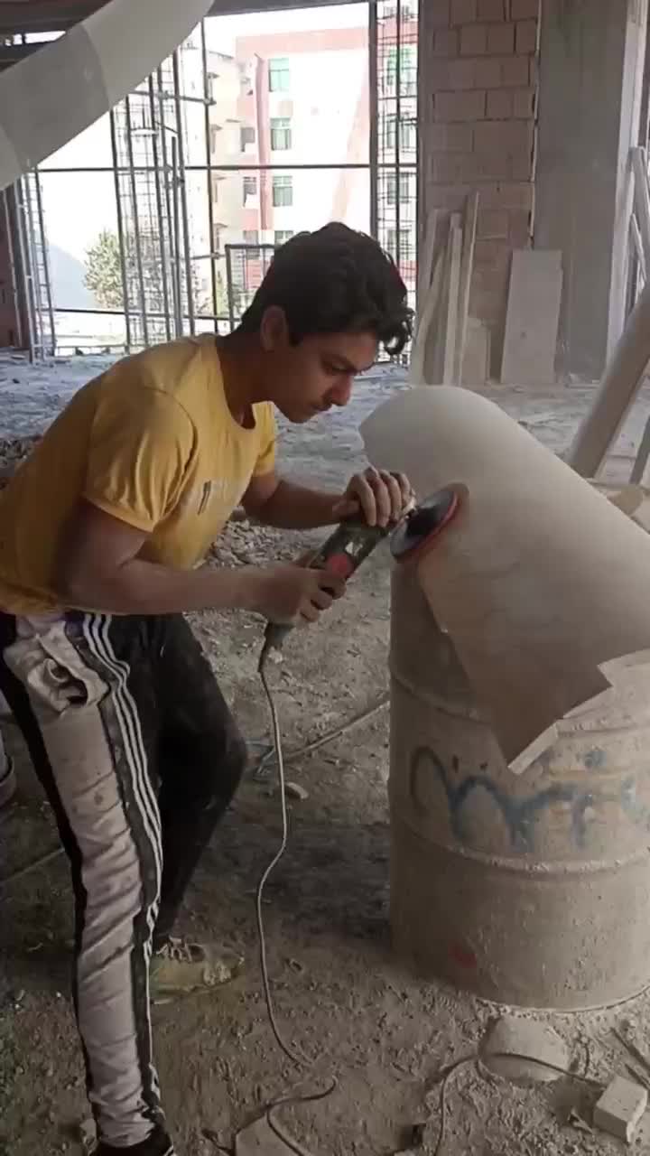 نیازمند شاگرد برای کاشیکاری|استخدام معماری، عمران و ساختمانی|آزادشهر, |دیوار