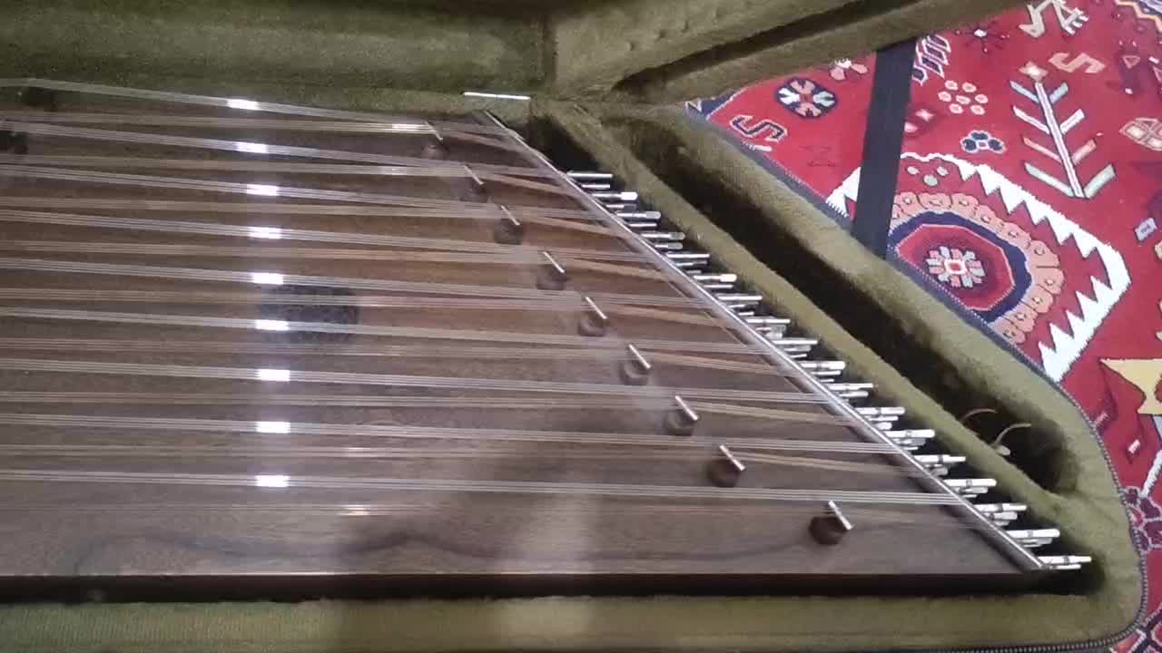 سنتور|سازهای سنتی|شیراز, پانصد دستگاه ارتش|دیوار