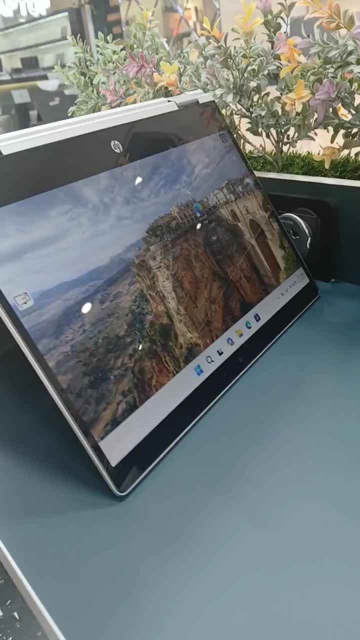 لپ تاپ ..|رایانه همراه|تهران, فلسطین (میدان انقلاب)|دیوار