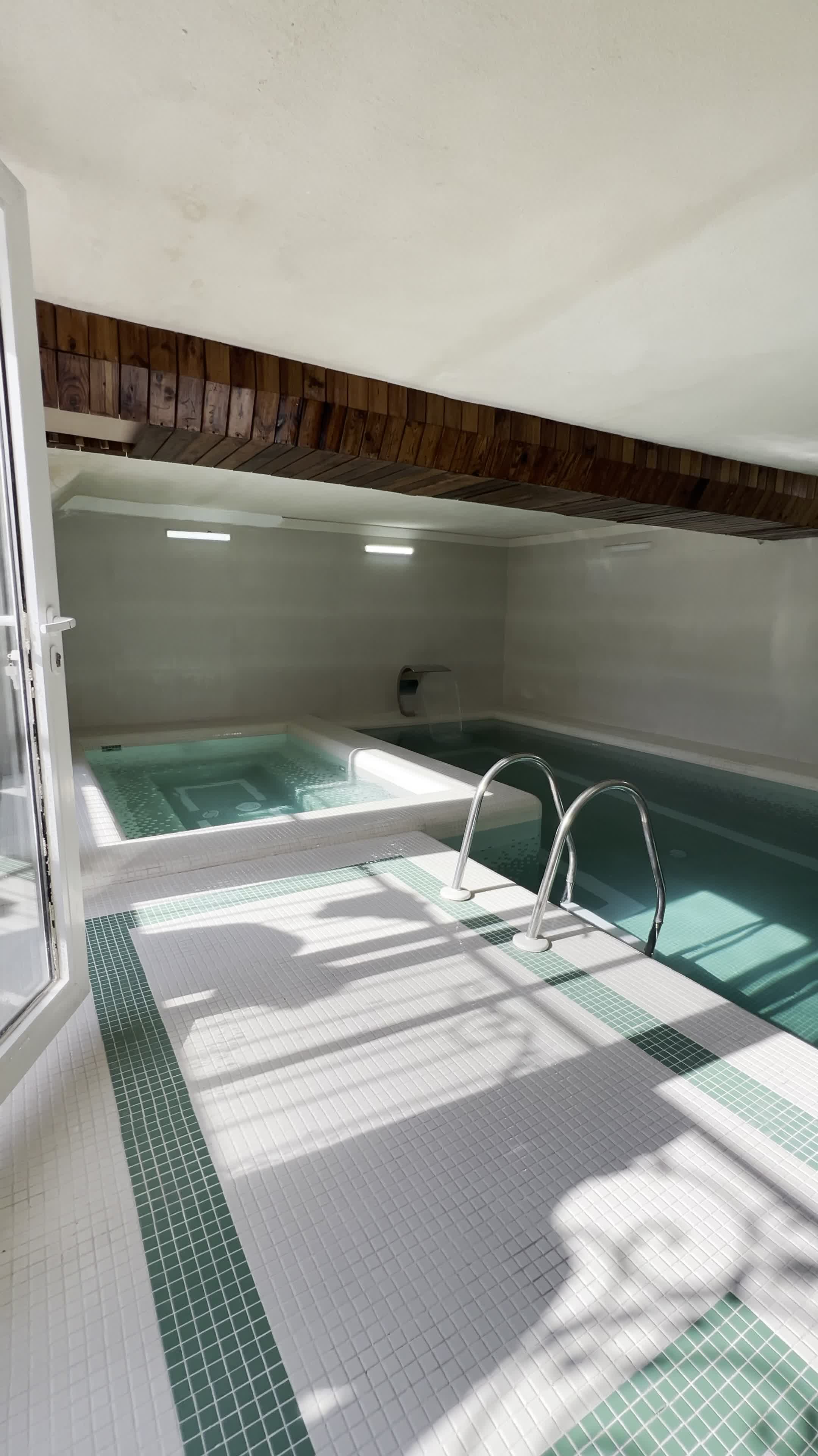 ویلایی دوبلکس/مجموعه آبی/لوکیشن بینظیر|اجارهٔ خانه و ویلا|مشهد, وکیلآباد|دیوار